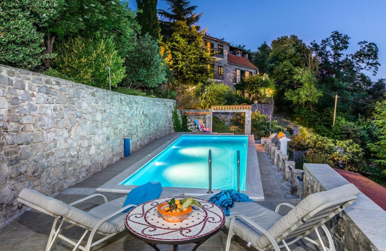 Villa Blanka Žrnovnica Buitenkant foto