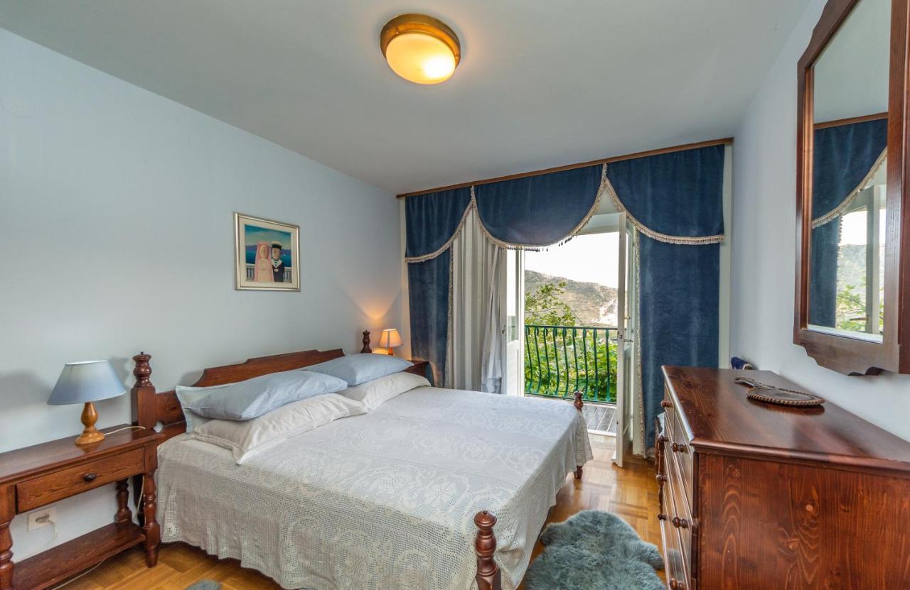 Villa Blanka Žrnovnica Buitenkant foto