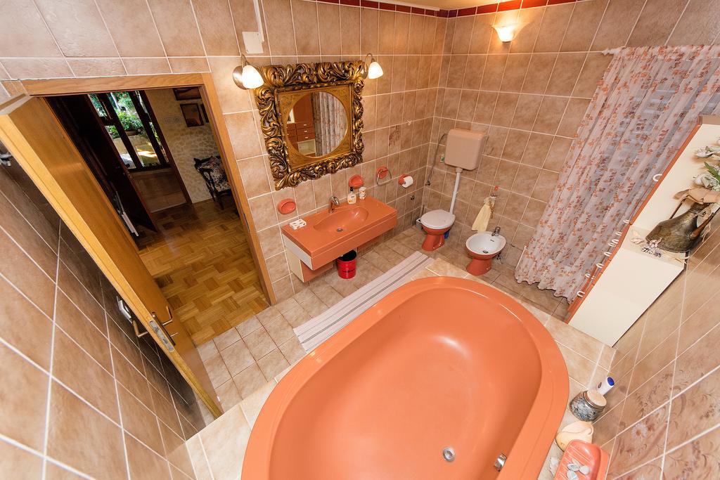 Villa Blanka Žrnovnica Kamer foto