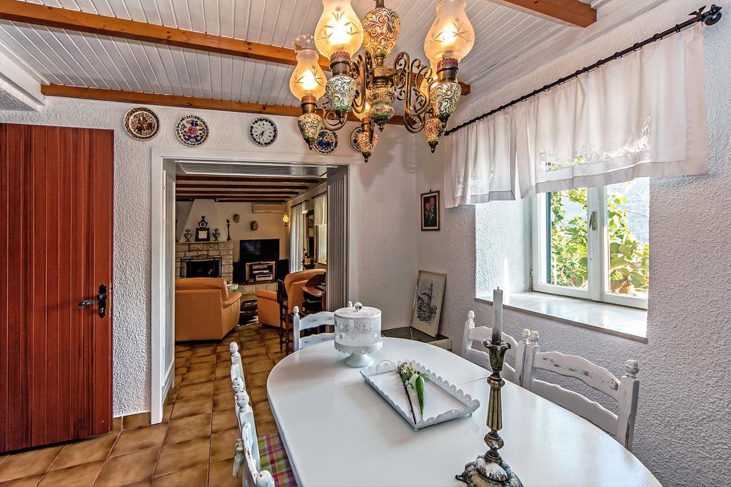 Villa Blanka Žrnovnica Kamer foto